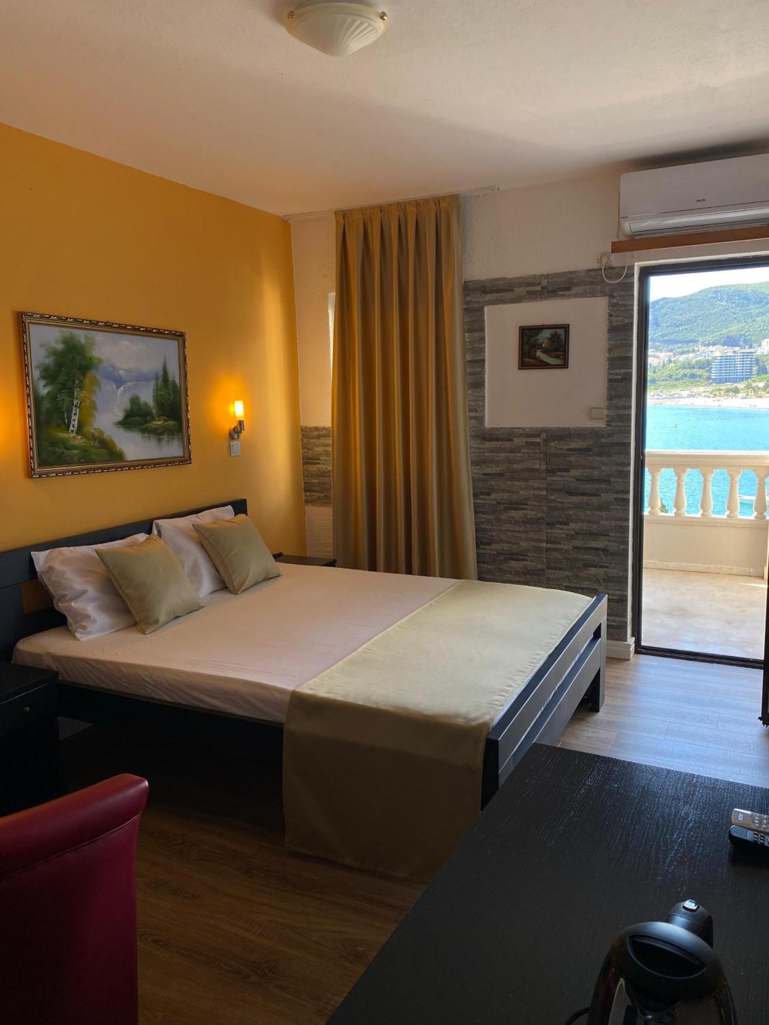 New Hotel Kuc By Marvel บุดวา ภายนอก รูปภาพ