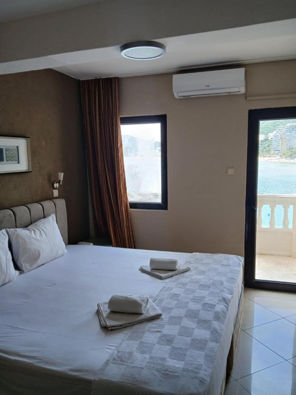 New Hotel Kuc By Marvel บุดวา ภายนอก รูปภาพ